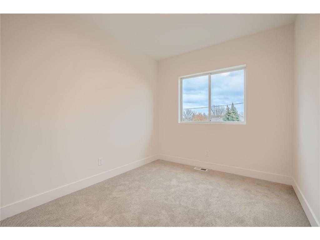 1995 11th Avenue E #Unit 1 Maplewood MN 55119 6811593 image17