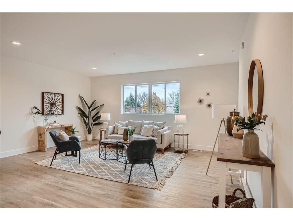 1995 11th Avenue E #Unit 1 Maplewood MN 55119 6811593 image2