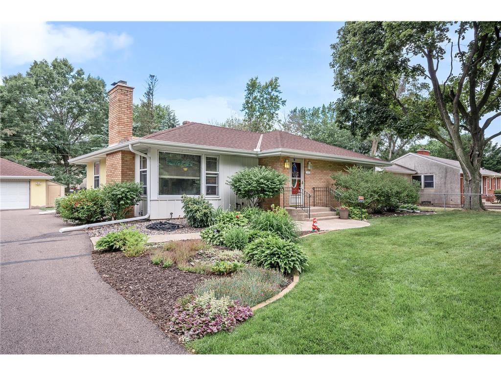 1995 Wheeler Street N Roseville MN 55113 6393495 image1