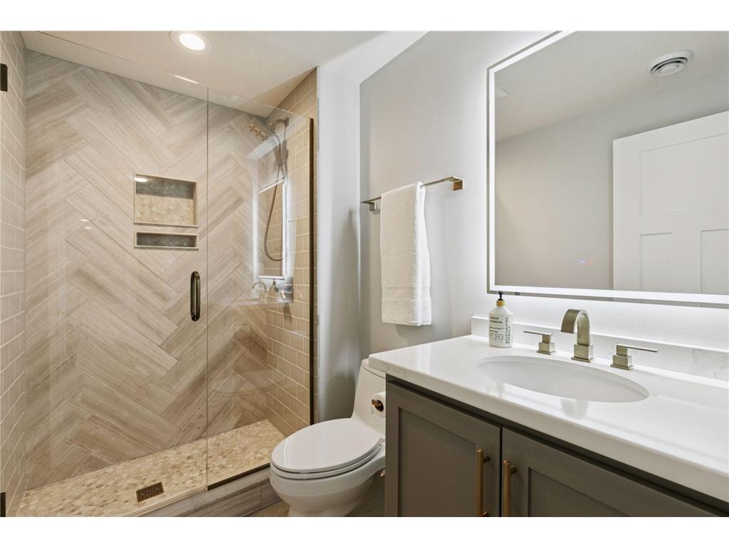 19951 Hiawatha Court Lakeville MN 55044 7006809 image54