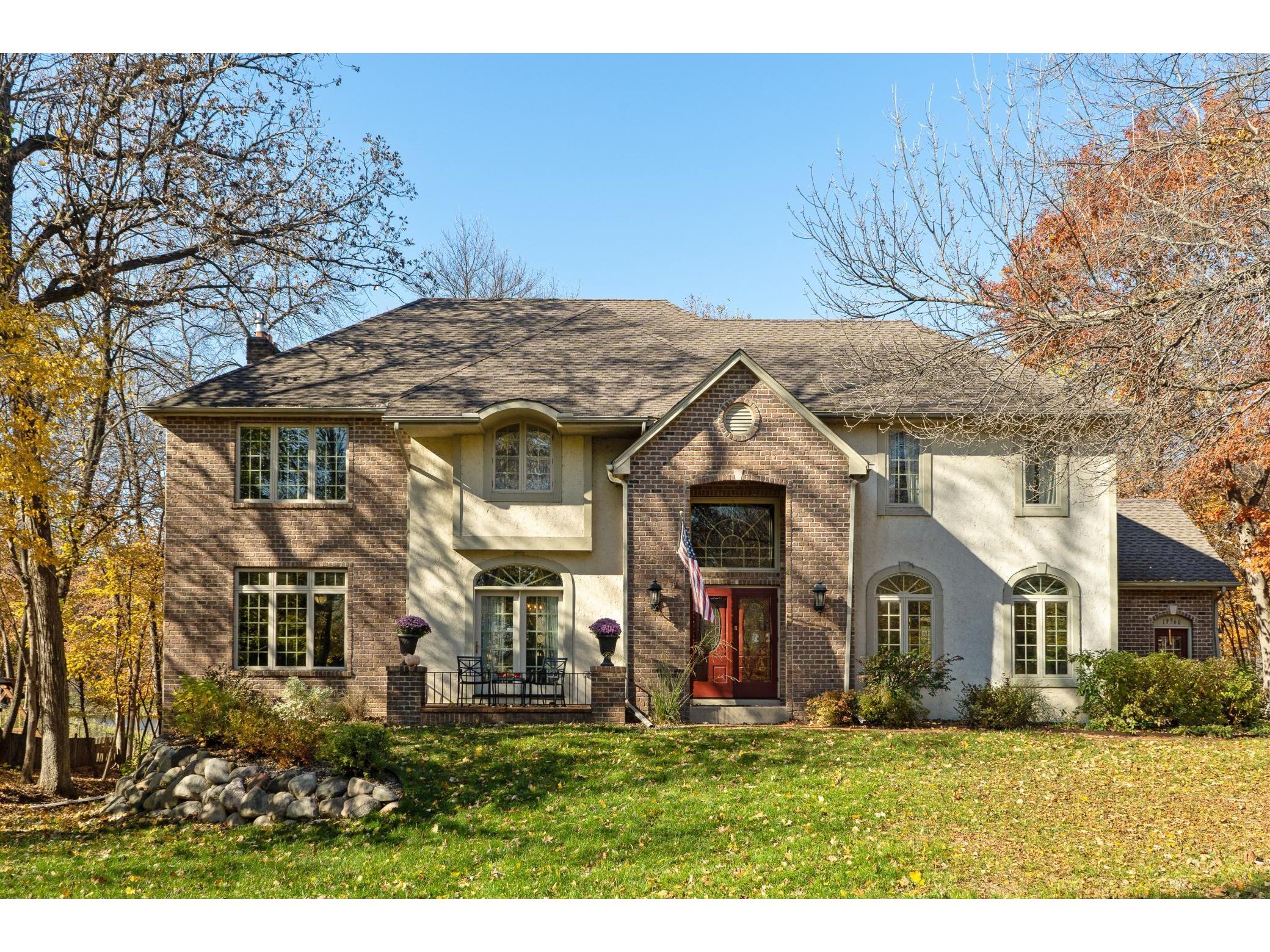 19960 Sweetwater Curve, Shorewood, MN, 55331 MLS 6118997 Edina Realty