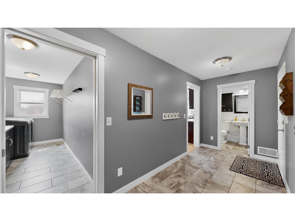 1998 Esther Lane SW Rochester MN 55902 7042019 image24