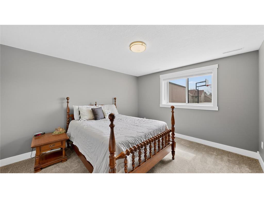 1998 Esther Lane SW Rochester MN 55902 7042019 image46