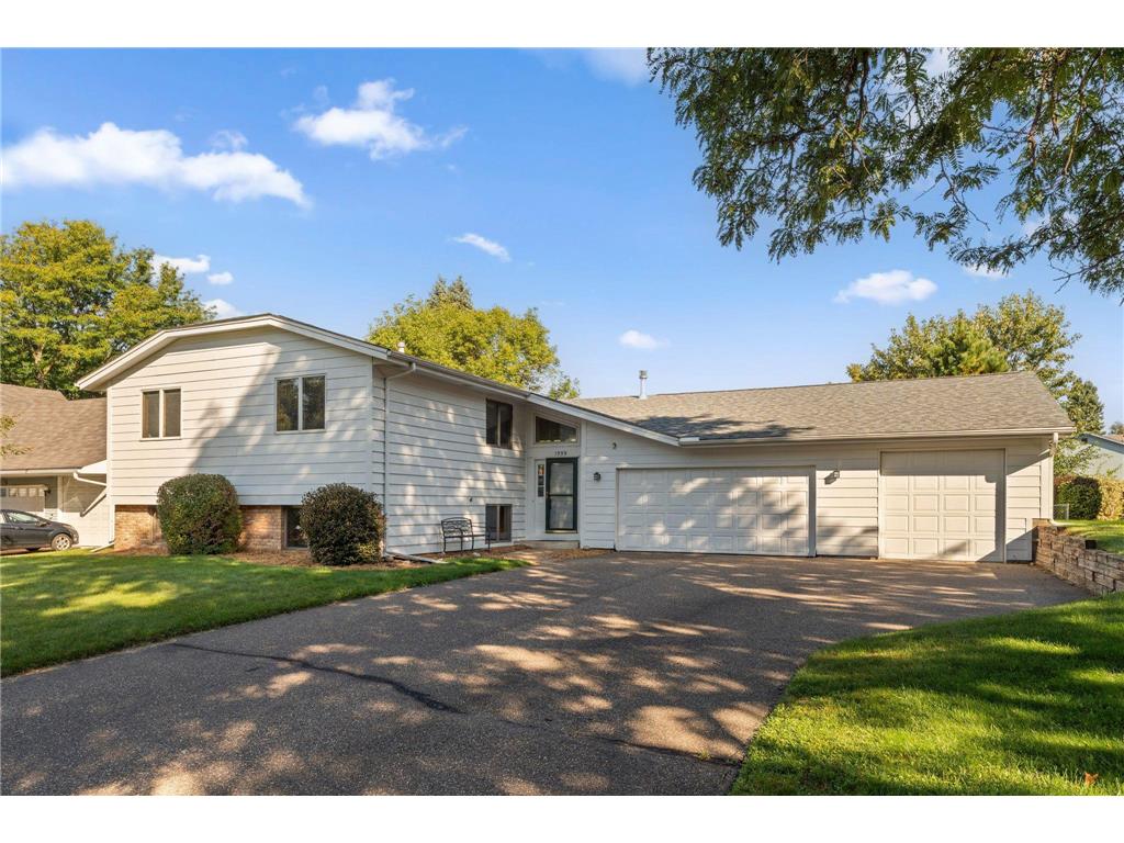 1999 Edgewater Avenue Arden Hills MN 55112 6755188 image1