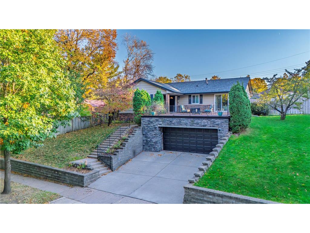 2 Belvidere Street E Saint Paul MN 55107 7020520 image1