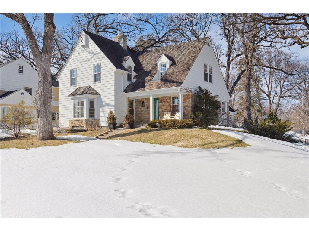 2 Bridge Lane, Edina, MN, 55424 MLS 6337651 Edina Realty