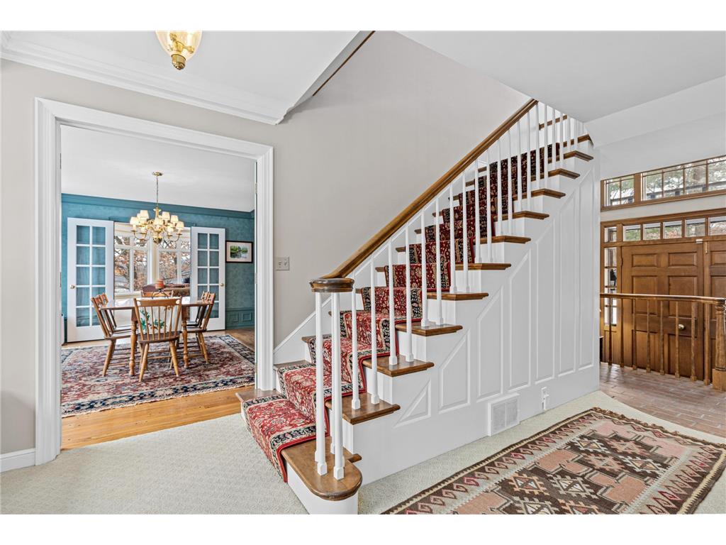 2 Crocus Lane North Oaks MN 55127 6797565 image24