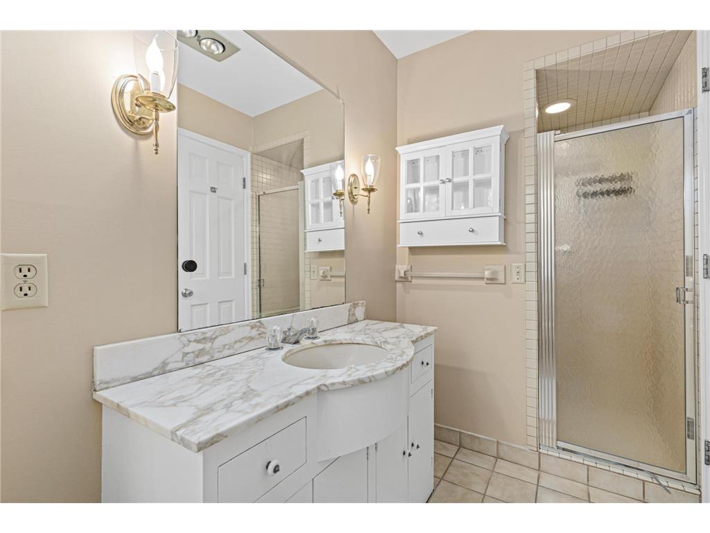 2 Crocus Lane North Oaks MN 55127 6797565 image30
