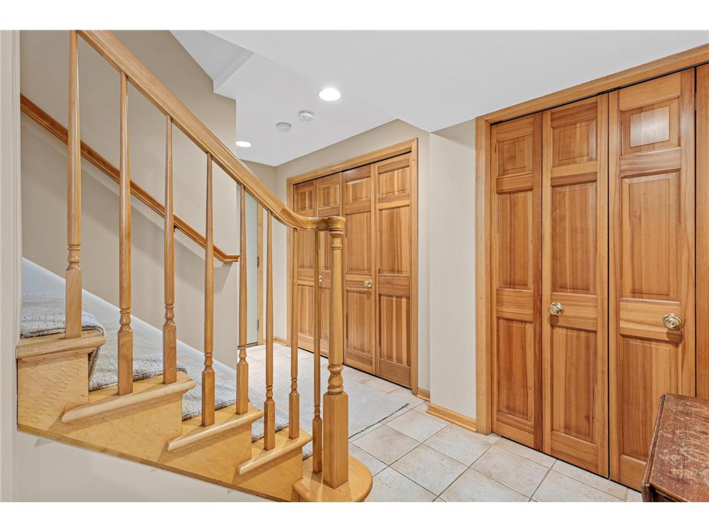 2 Crocus Lane North Oaks MN 55127 6797565 image32