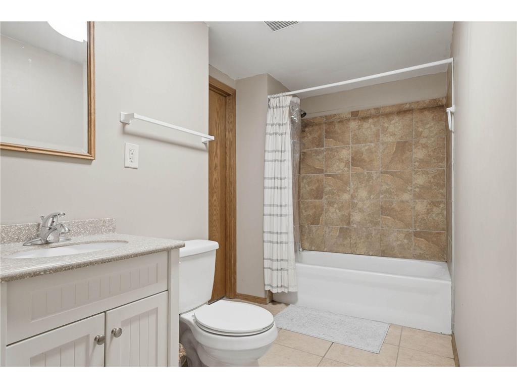 2 E Golden Lake Road Circle Pines MN 55014 7059532 image38