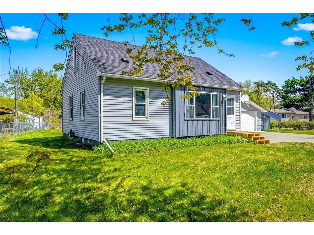 2 Park Drive W Circle Pines MN 55014 7048966 image1