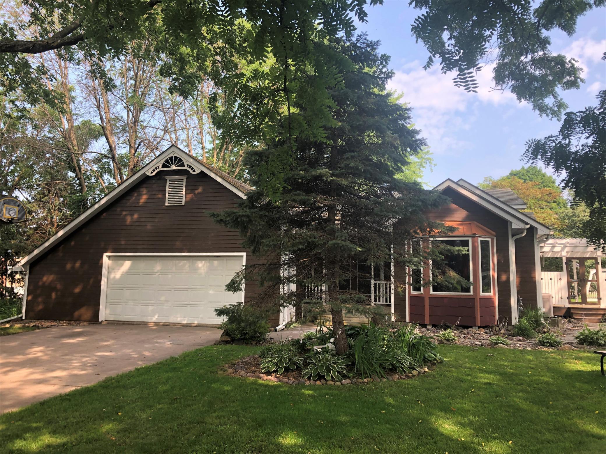 20 1st Avenue SE, Plainview, MN, 55964 MLS 6029889 Edina Realty