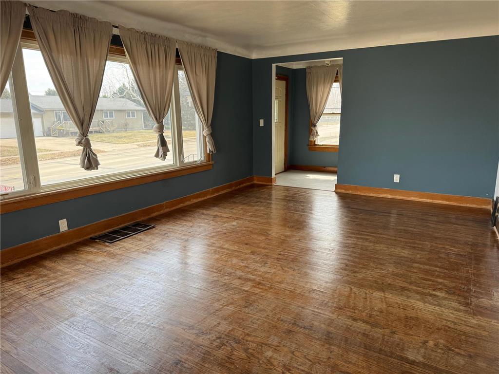 20 2nd Avenue SW Wells MN 56097 7048394 image15