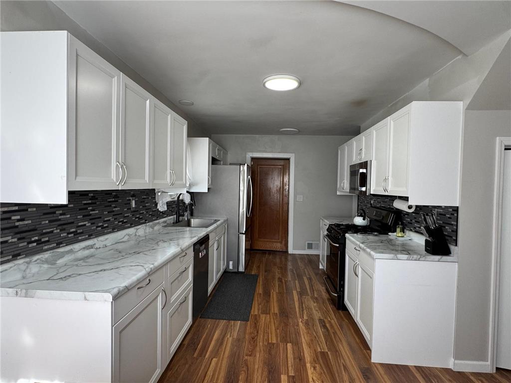 20 2nd Avenue SW Wells MN 56097 7048394 image6