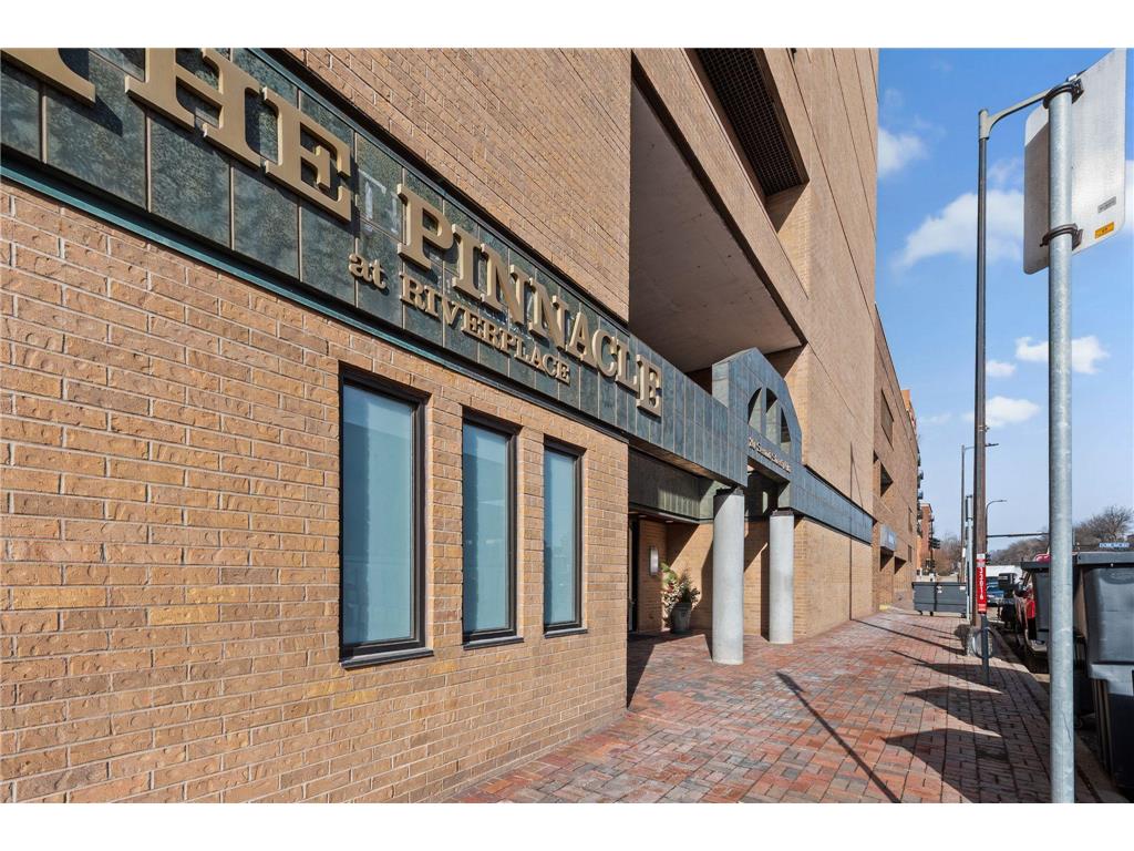 20 2nd Street NE #P2302 Minneapolis MN 55413 7022269 image3