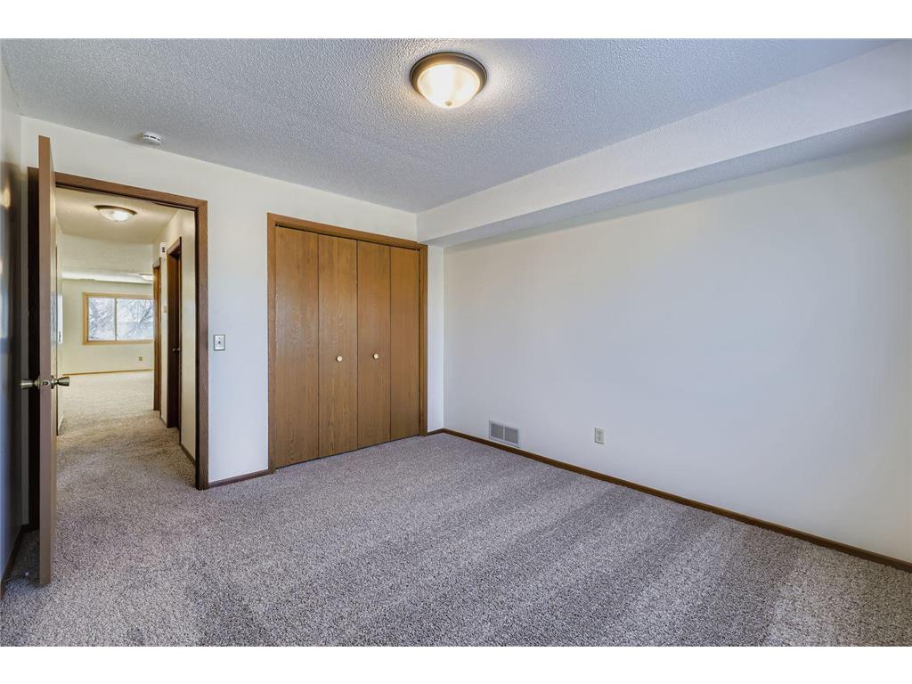 20 94th Circle NW #203NW Coon Rapids MN 55448 7003471 image16