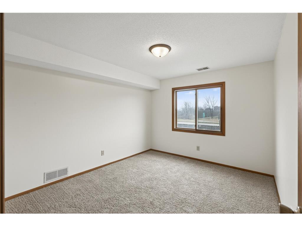 20 94th Circle NW #203NW Coon Rapids MN 55448 7057176 image8