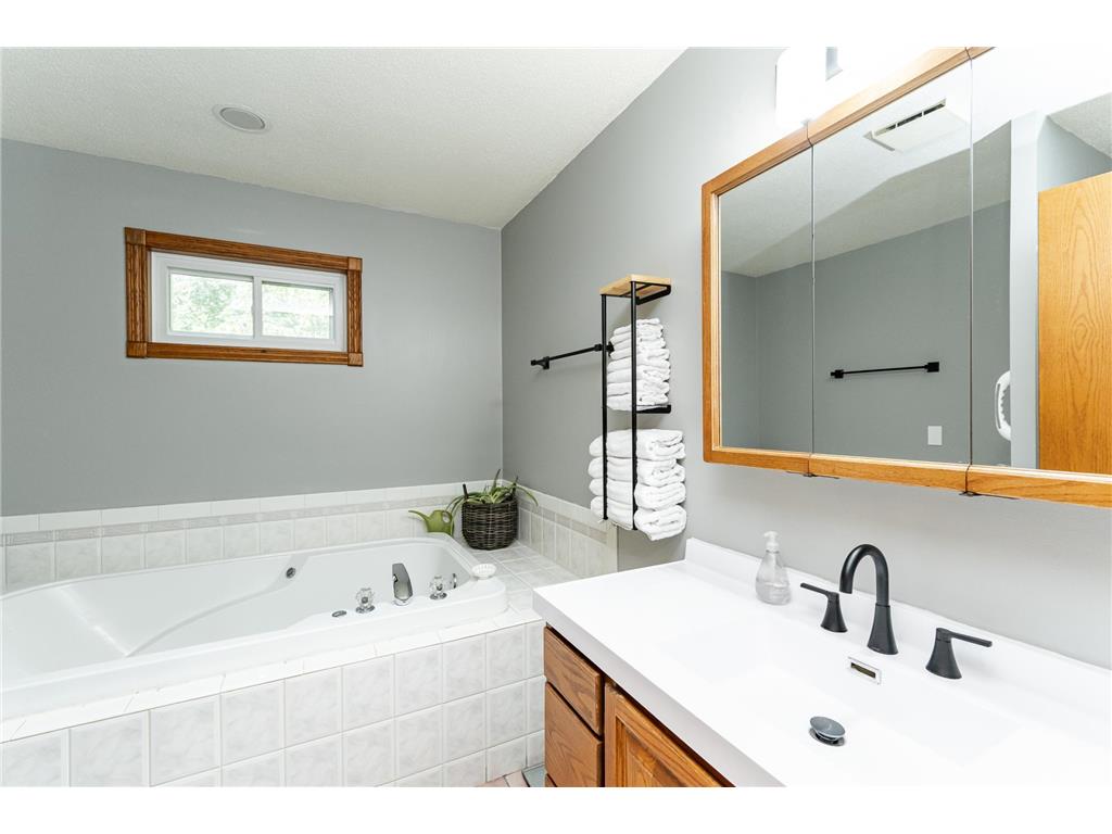 20 Amy Ln Mantorville MN 55955 6825843 image20