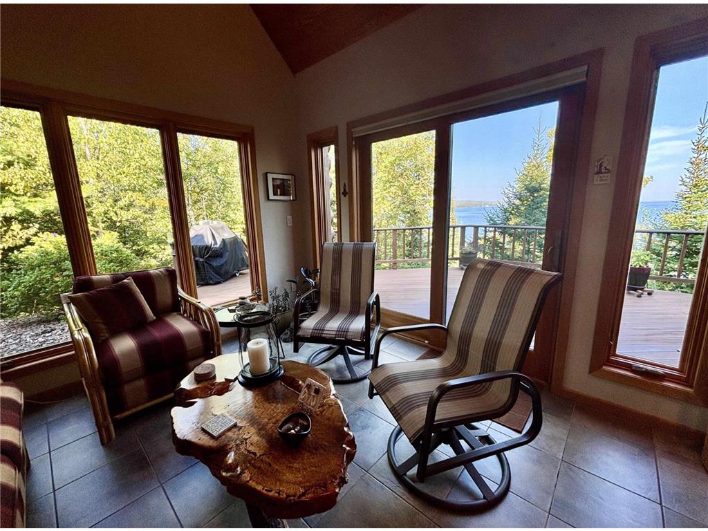 20 E Big Bay Point Hovland MN 55606 - Superior 6804753 image10