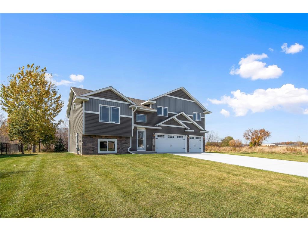 20 E Dickens Street Rush City MN 55069 6644941 image1