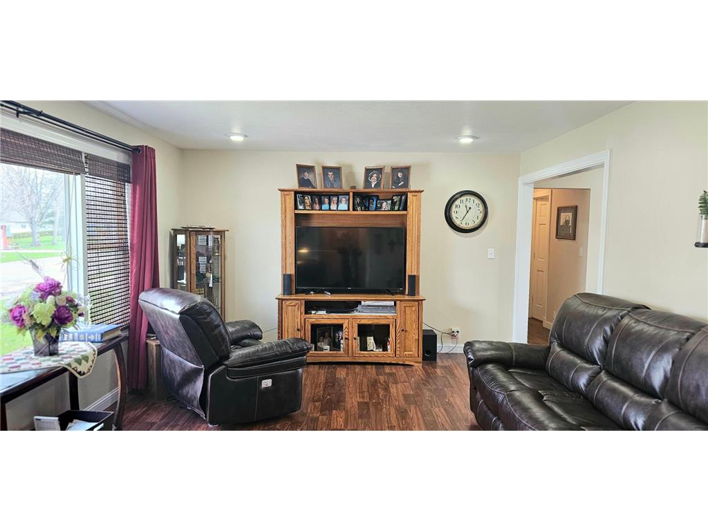 20 Elbon Drive, Pipestone, MN, 56164 MLS 6522869 Edina Realty