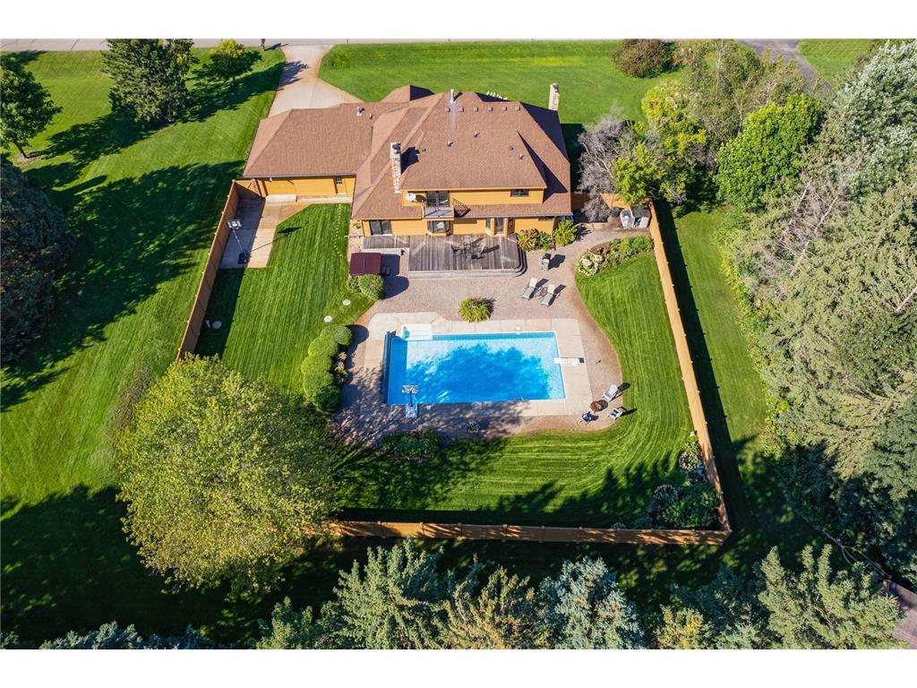 20 Hill Farm Circle North Oaks MN 55127 6598482 image1