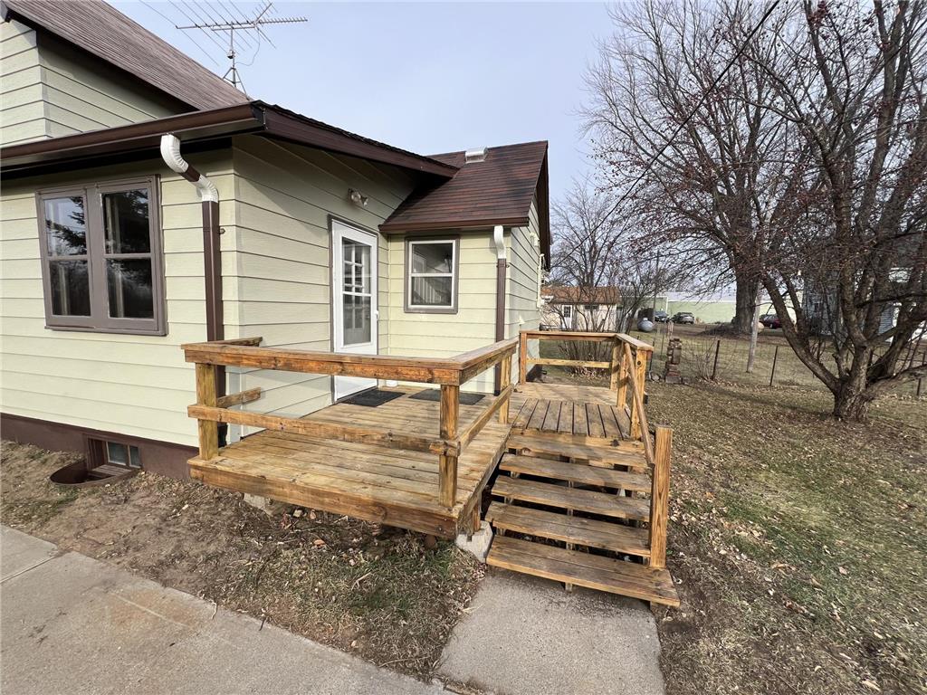 20 S Main Street Mcgregor MN 55760 7018349 image4