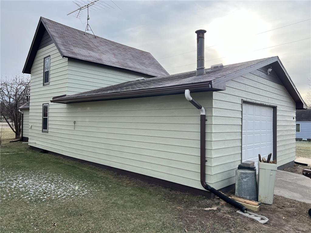 20 S Main Street Mcgregor MN 55760 7018349 image5