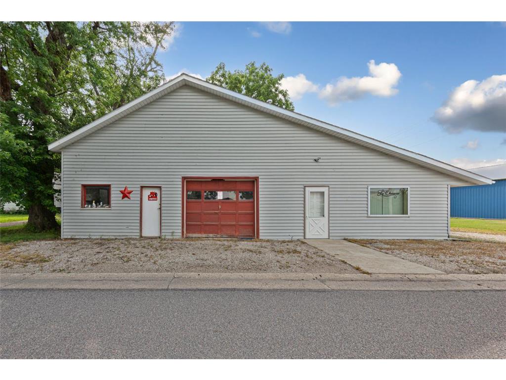 20 S Renville Street Winthrop MN 55396 6756892 image1
