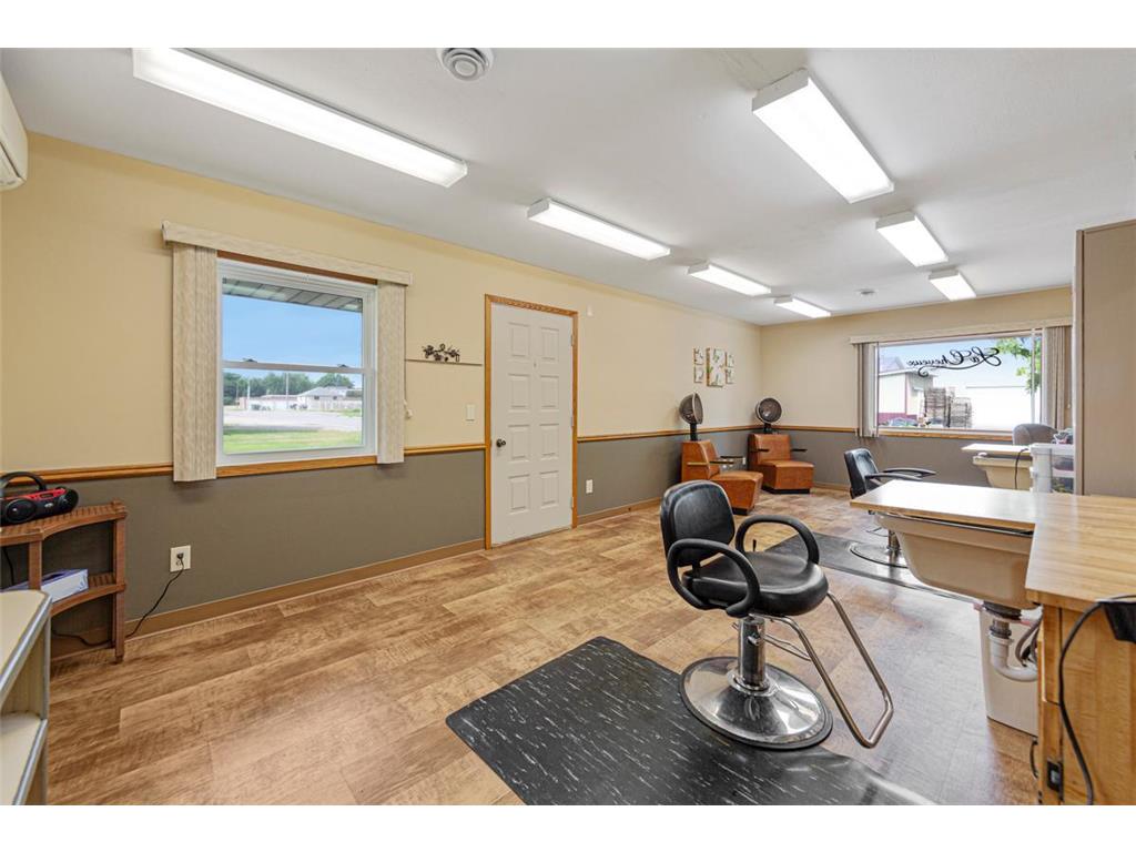 20 S Renville Street Winthrop MN 55396 6756892 image11