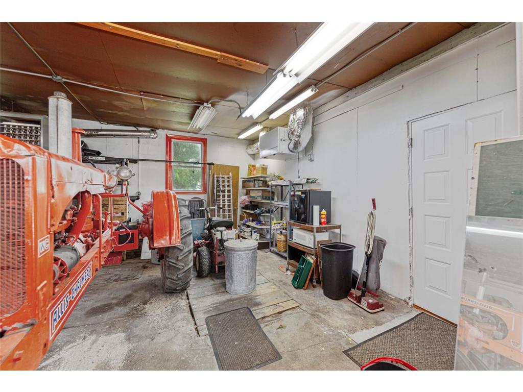 20 S Renville Street Winthrop MN 55396 6756892 image16