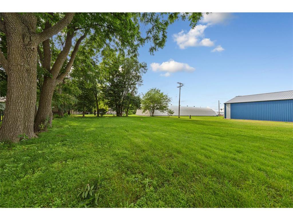 20 S Renville Street Winthrop MN 55396 6756892 image19