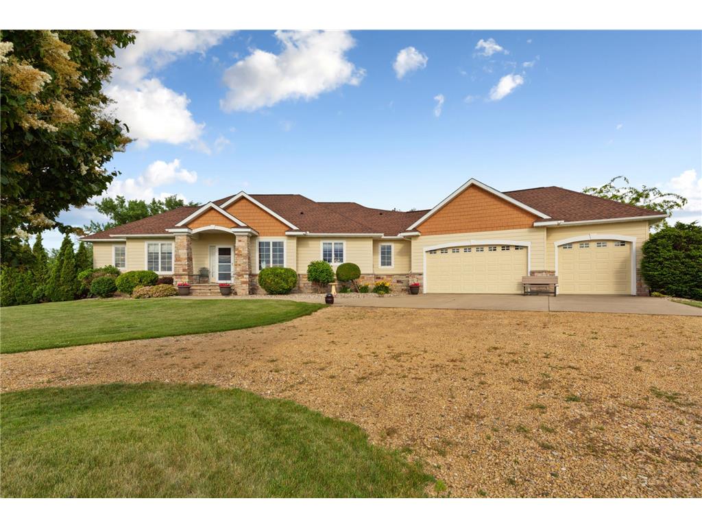 20 W Clear Lake Drive Lake Belt Twp MN 56121 - Clear Lake 7096942 image1