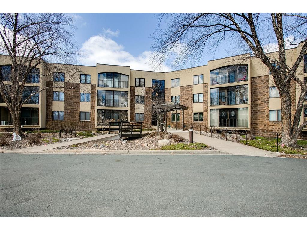 20 Windsor Lane #210A New Brighton MN 55112 6186792 image1