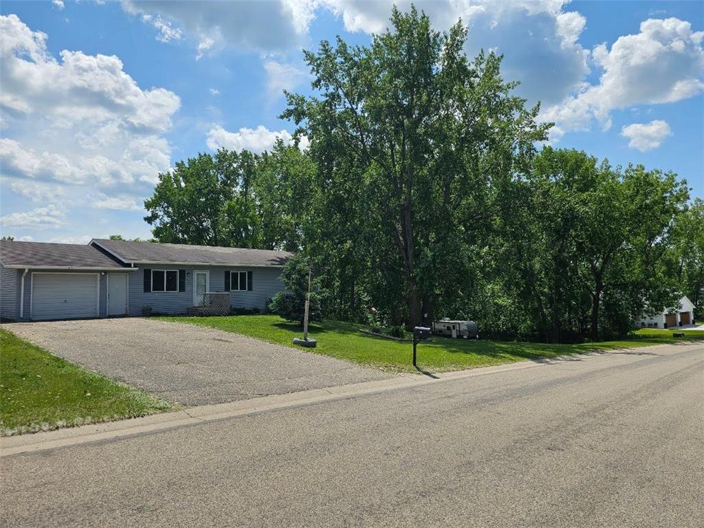 200 10th Avenue SE Pelican Rapids MN 56572 6760868 image1
