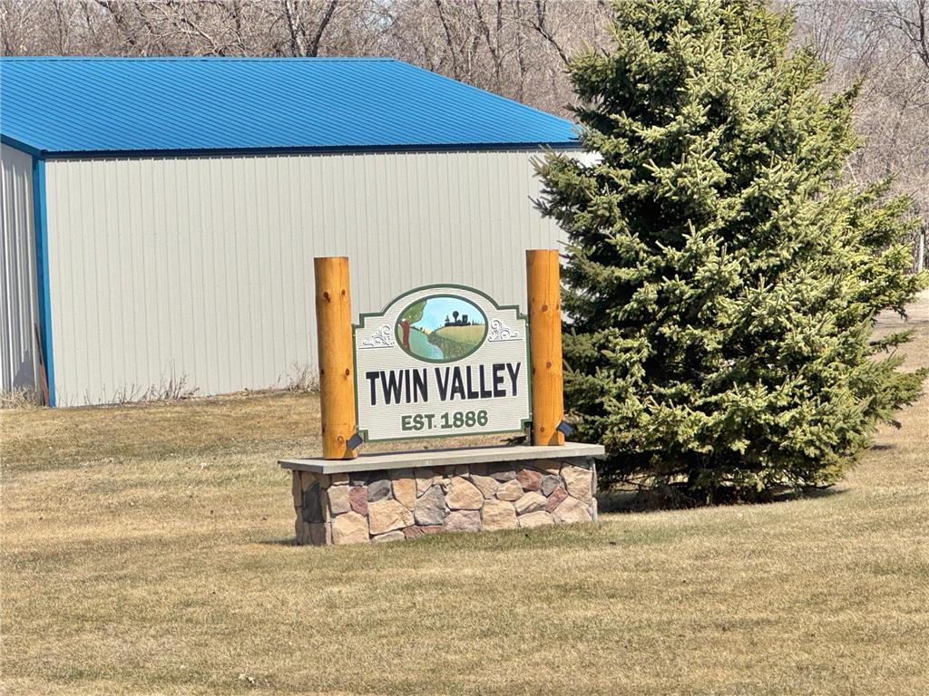 200 1st St NE Twin Valley MN 56584 7061185 image5