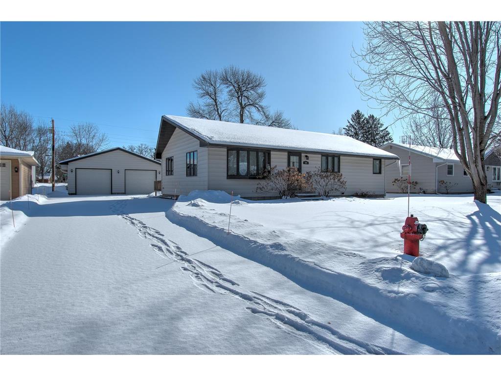 200 4th Avenue SW Isanti MN 55040 6671557 image1