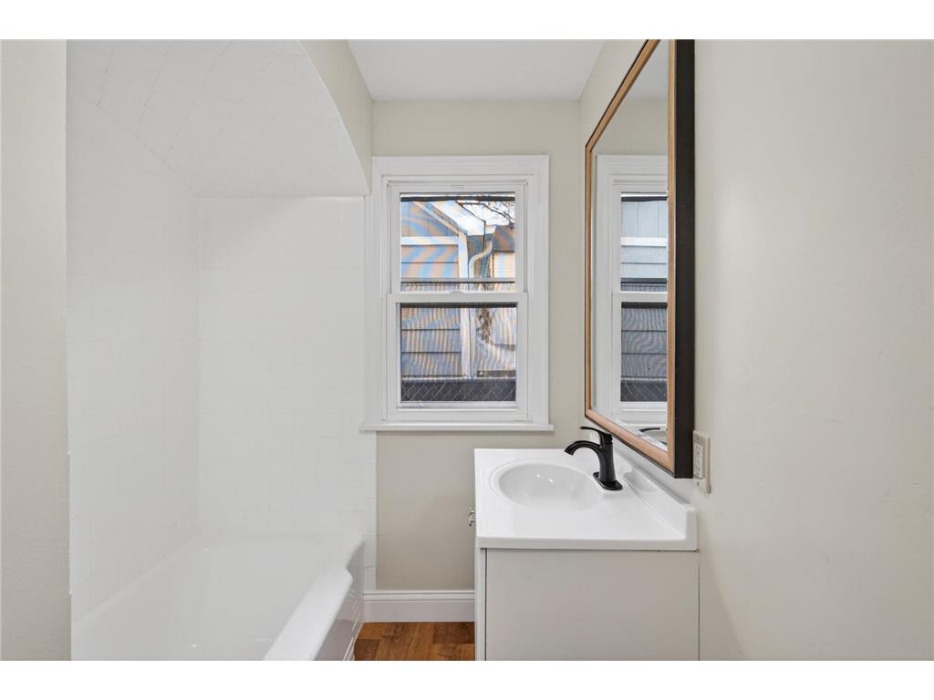 200 Belvidere Street E Saint Paul MN 55107 7059218 image16