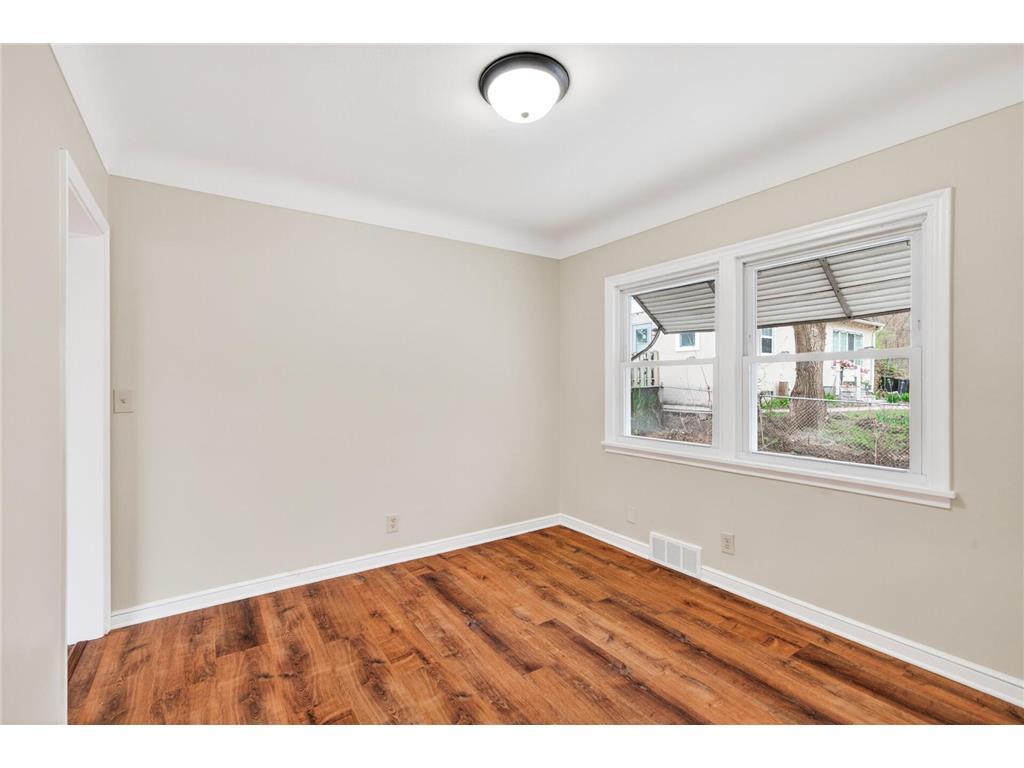 200 Belvidere Street E Saint Paul MN 55107 7059218 image20