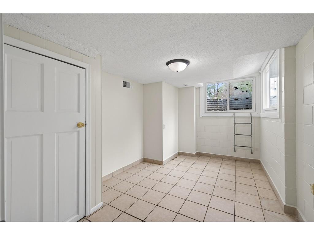 200 Belvidere Street E Saint Paul MN 55107 7059218 image24