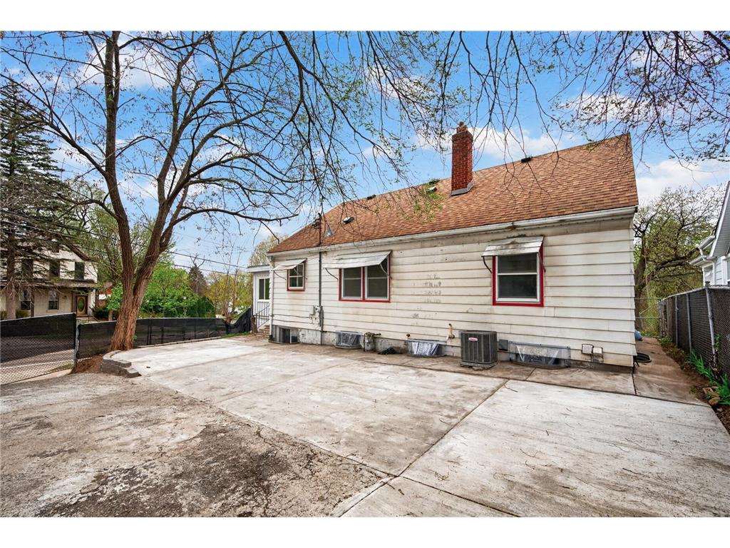 200 Belvidere Street E Saint Paul MN 55107 7059218 image30