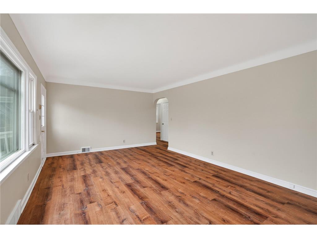 200 Belvidere Street E Saint Paul MN 55107 7059218 image6