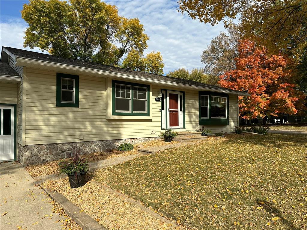 200 Blace Avenue Eagle Lake MN 56024 6595360 image1