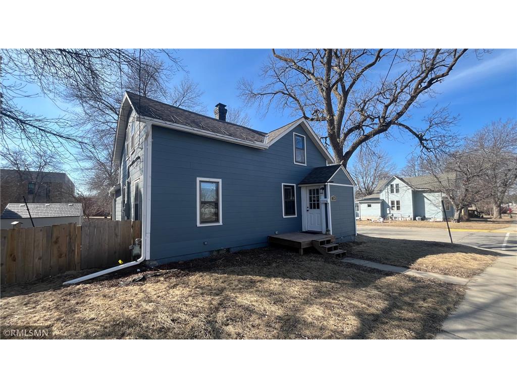 200 Boulevard Avenue NE Montgomery MN 56069 6690331 image1