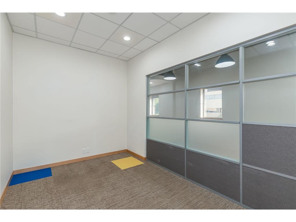 200 E Walnut Street Mankato MN 56001 6766682 image10