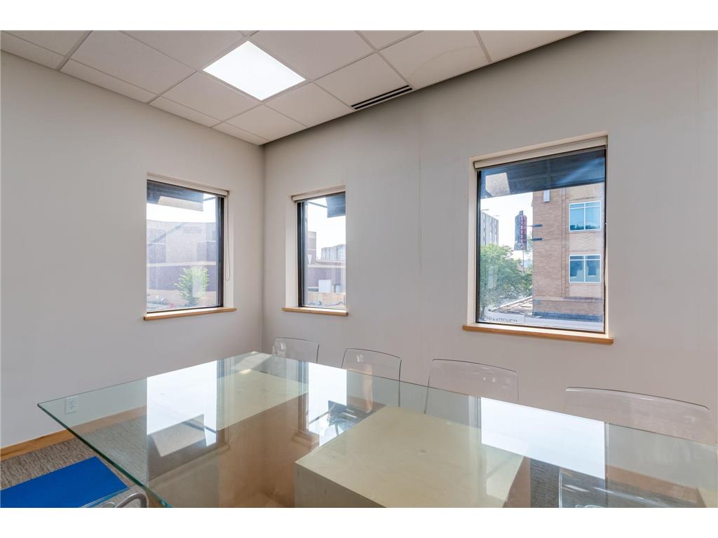 200 E Walnut Street Mankato MN 56001 6766682 image9