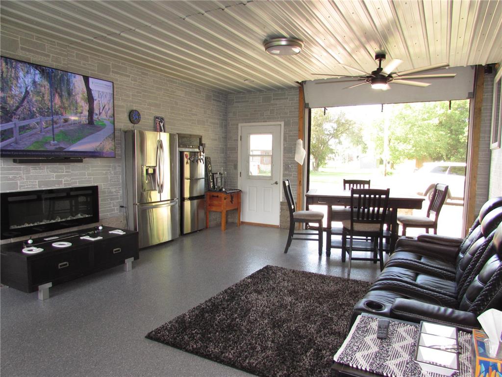 200 Kenzie Street Sherburn MN 56171 7088428 image5