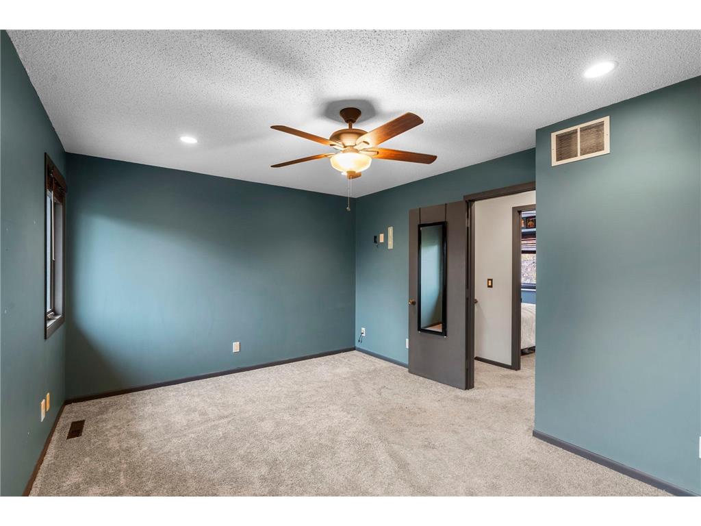 200 Meadow Drive Loretto MN 55357 7000167 image14