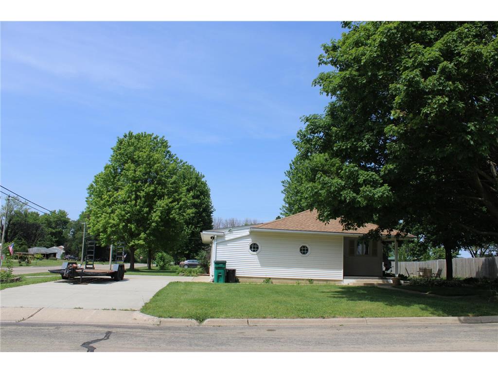 200 N Adams Street Elkton MN 55933 7083298 image4
