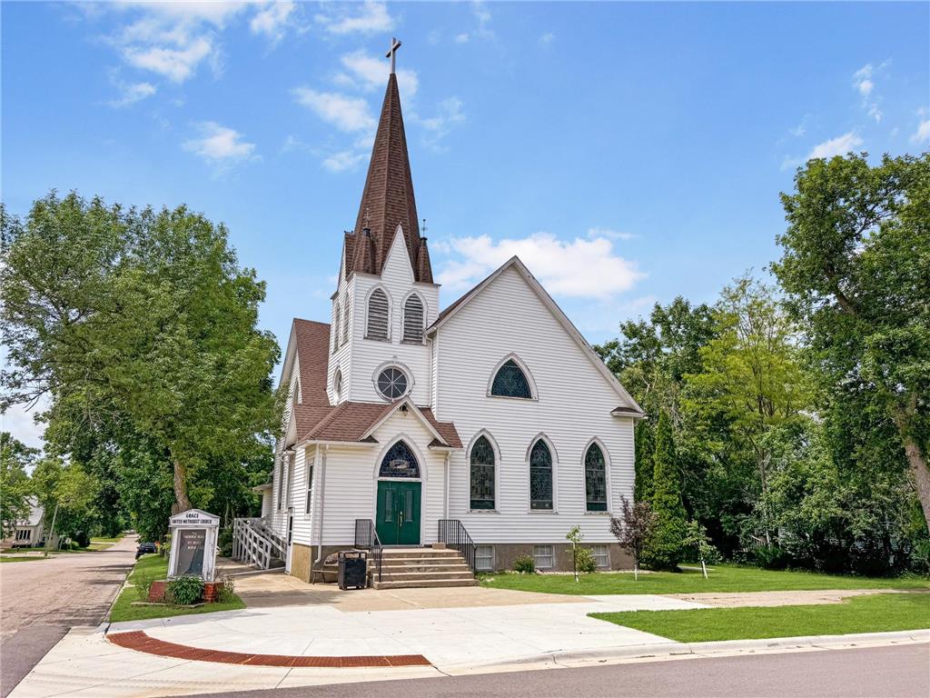 200 N Main Street Hendricks MN 56136 6558037 image1